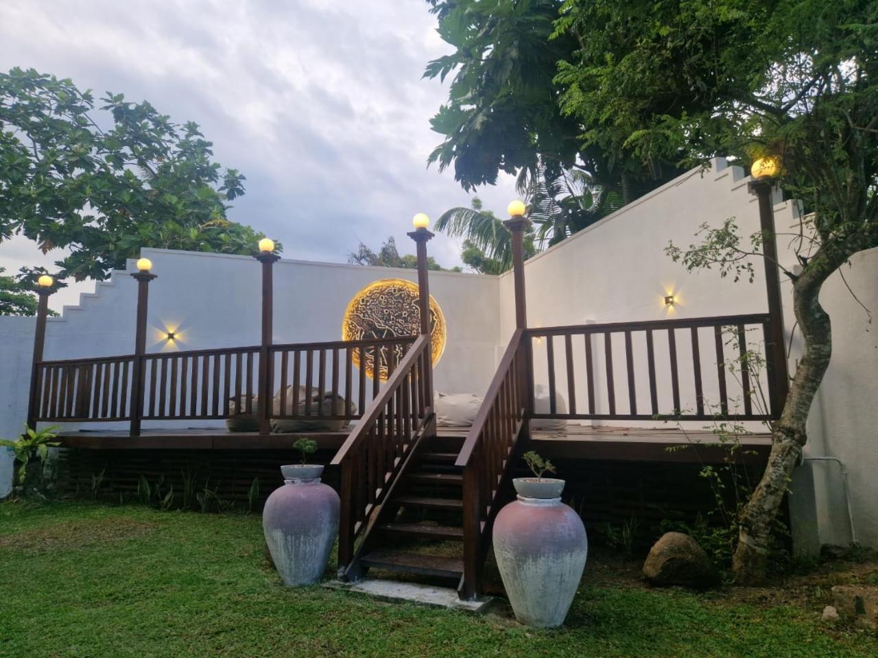 Thithi'S Palace Mirissa Exterior foto